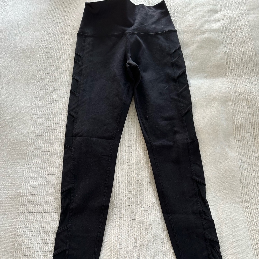 NEW Alo Yoga Pants